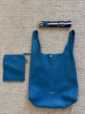 DIMONI Blue Pebbled Leather Tote Bag w/ Pouch & Adjustable Strap